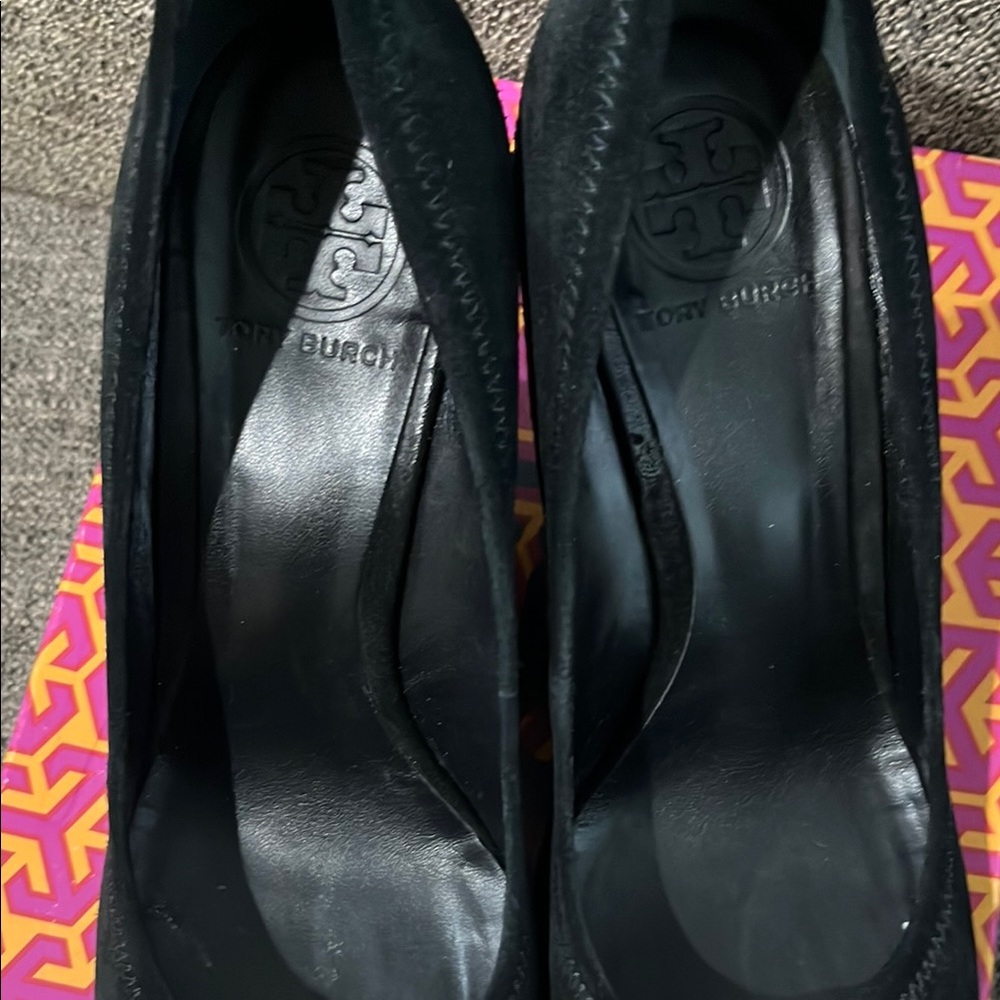 New Tory Burch Sophie Wedge Suede shoes - Picture 4 of 12